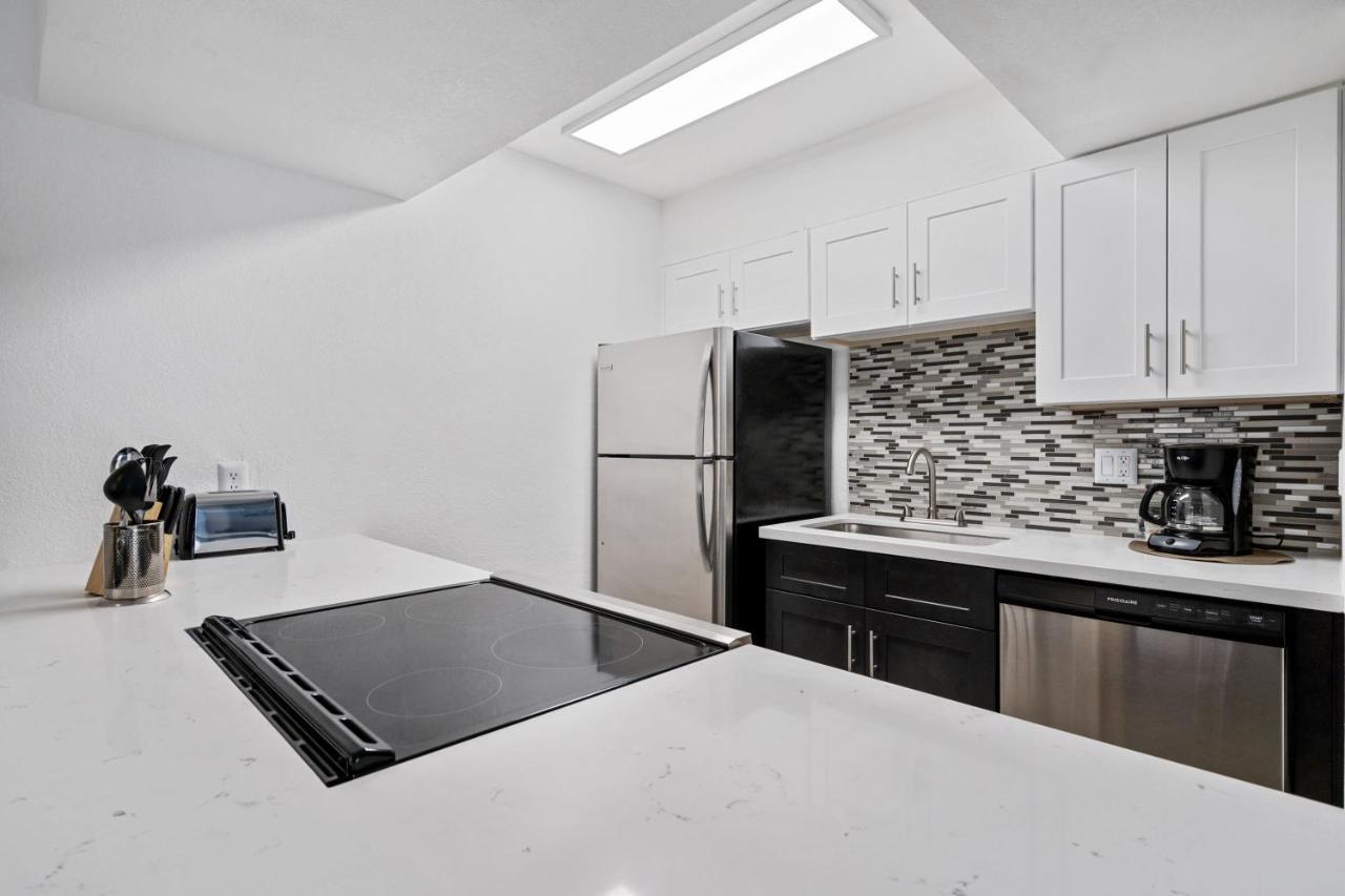 Newly Renovated 2Br Apartment W Pool By Stay Gia Феникс Экстерьер фото